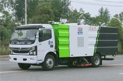 东风大多利卡吸尘车