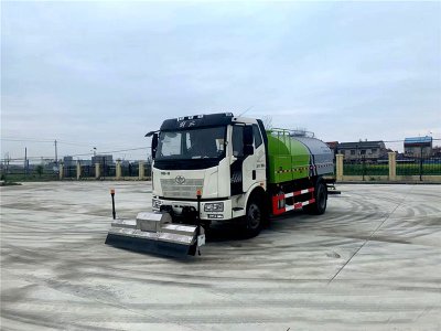 解放J6路面清洗车