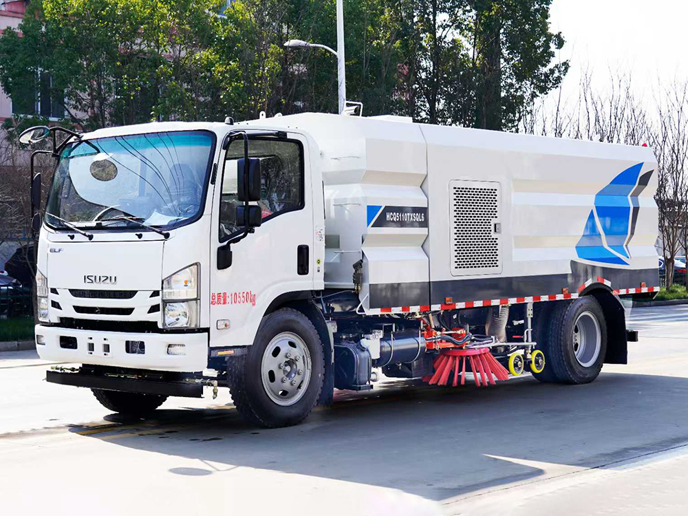 五十铃扫路车