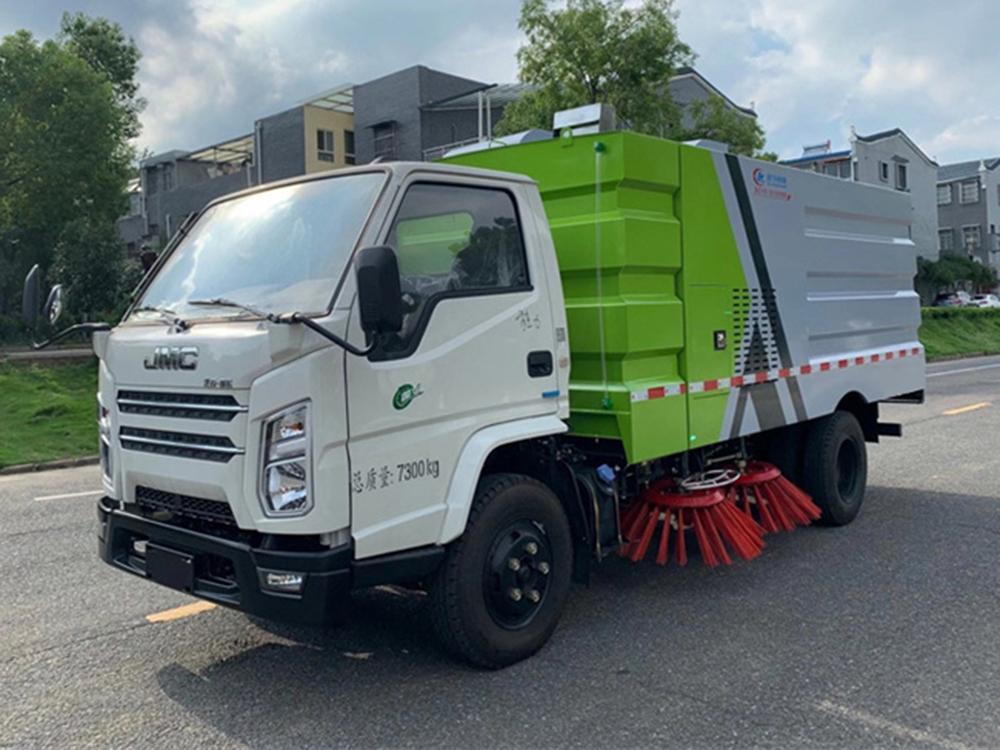 江铃凯锐扫路车